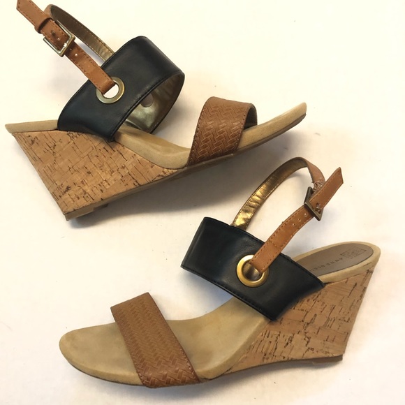 anne klein black wedge shoes
